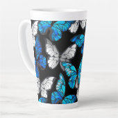 Dunkles Nahtloses Muster mit blauen Schmetterlinge Milchtasse (Linke Ecke)
