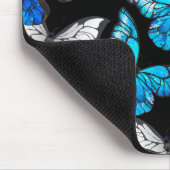 Dunkles Nahtloses Muster mit blauen Schmetterlinge Mousepad (Ecke)