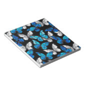 Dunkles Nahtloses Muster mit blauen Schmetterlinge Notizblock (angewinkelt)