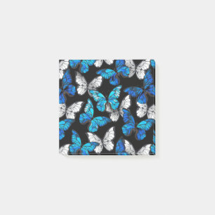 Dunkles Nahtloses Muster mit blauen Schmetterlinge Post-it Klebezettel