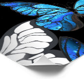 Dunkles Nahtloses Muster mit blauen Schmetterlinge Poster (Ecke)