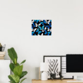 Dunkles Nahtloses Muster mit blauen Schmetterlinge Poster (Heimbüro)