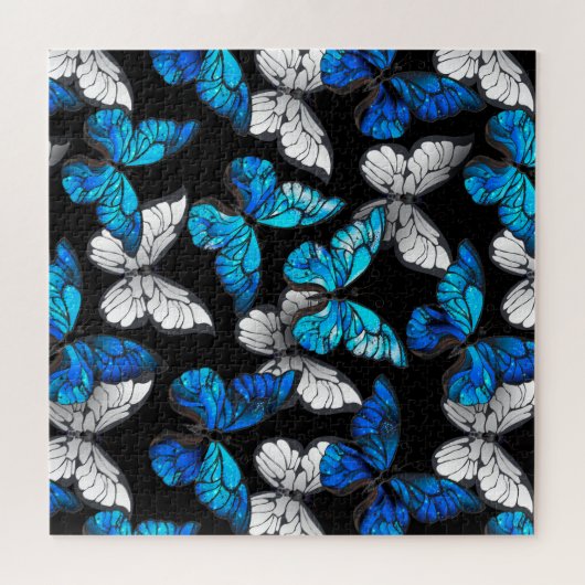 Dunkles Nahtloses Muster mit blauen Schmetterlinge Puzzle (Horizontal)