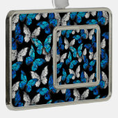 Dunkles Nahtloses Muster mit blauen Schmetterlinge Rahmen-Ornament Silber (Rechts)