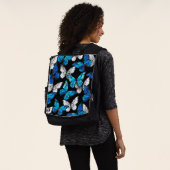 Dunkles Nahtloses Muster mit blauen Schmetterlinge Rucksack (Ausgewaschen)
