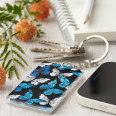 Dunkles Nahtloses Muster mit blauen Schmetterlinge Schlüsselanhänger (Vorderseite rechts)