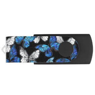 Dunkles Nahtloses Muster mit blauen Schmetterlinge USB Stick