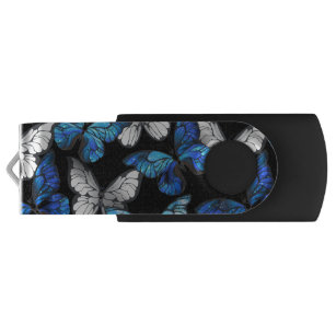 Dunkles Nahtloses Muster mit blauen Schmetterlinge USB Stick