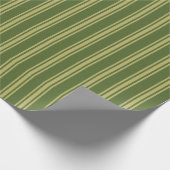 Dunkles Olive Green und dunkles Khaki Stripmuster Geschenkpapier (Ecke)