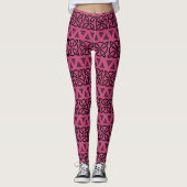 Dunkles Schwarz und Red Lilac Banded Tribal Muster Leggings (Vorderseite)