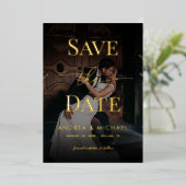 Dunkles verblassenes Foto Elegante Hochzeit Save t Folieneinladung (Stehend vorne)