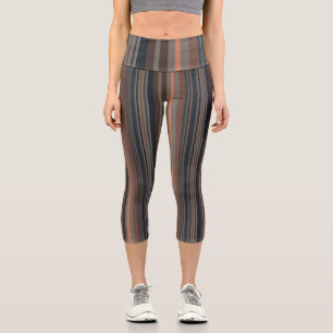 Dunkles Waldstreifen-Design  Capri Leggings