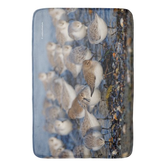 Dunlins und Sanderlings am Strand Badematte (Vorderseite Vertikal)