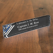 Dünne blaue Linie - erschütterter Schreibtisch für Namensplakette (Seite)