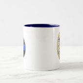 Dünne blaue Linie - glühende Schaltfläche und Gold Zweifarbige Tasse (Mittel)