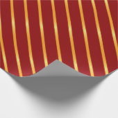 Dünne goldfarbene, metallische Diagonalstreifen Geschenkpapier (Ecke)