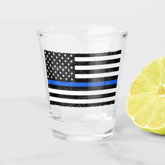 Dünne Grungy amerikanische Flagge Blue Lines Schnapsglas (Vorderseite)