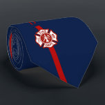 Dünne rote Linie Feuer-Rettungs-kundenspezifische Krawatte<br><div class="desc">Eine starke dennoch elegante dünne rote Linie Feuerwehrmannsoldat-Krawatte. Diese Krawatte hat einen roten Streifen, hinunter die Mitte und eine Stelle für Ihre Initialen des ersten und letzten Namens zu laufen. unter die Initialen sitzt. Malteserkreuz. Hinter der dünnen roten Linie ist eine klassische feste Marine die klassische traditionelle Farbe des Feuerwehrmanns....</div>