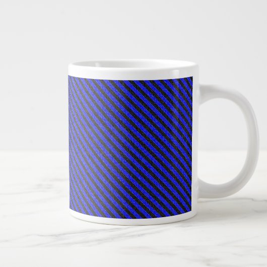 Dünne schwarze und blaue Diagonalstreifen Jumbo-Tasse (Rechts)
