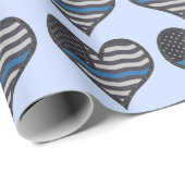 Dünnes Blue Line-Herz Geschenkpapier (Rolleneckpunkt)