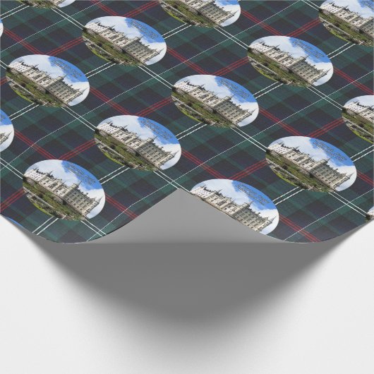 Dunrobin Castle on Blue Green Sutherland Tartan Geschenkpapier (Ecke)