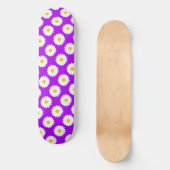Dunstiges Gänseblümchen-Blumen-Musterlila Skateboard (Vorderseite)