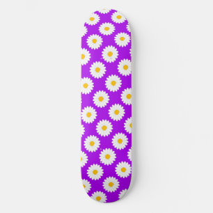 Dunstiges Gänseblümchen-Blumen-Musterlila Skateboard