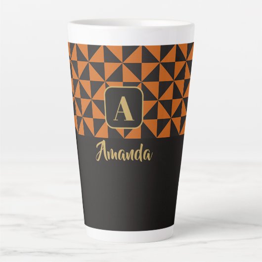 Duo Geo Black & Burnt Orange Individuelle Name Milchtasse (Vorderseite)