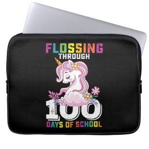 Durch 100 Schultage flossendes Einhorn Laptopschutzhülle