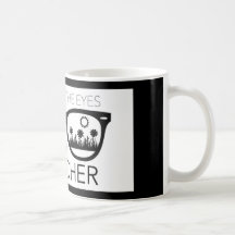 Durch das Auge einer Prediger-Kaffee-Tasse