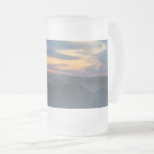 Durch den Nebel Mattierte Glass Bier Tasse (VorderseiteRechts)