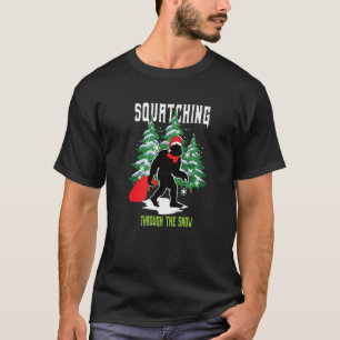 Durch den schneewitzigen Bigfoot Santa Ch treten T-Shirt