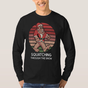 Durch den sonnigen Sasquatch Christus treten T-Shirt