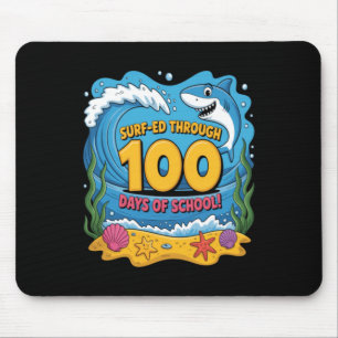 Durch die 100 Tage Schule gesurft Lustiger Hai Mousepad