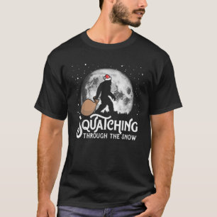 Durch die schneewitzige Bigfoot Christma treten T-Shirt