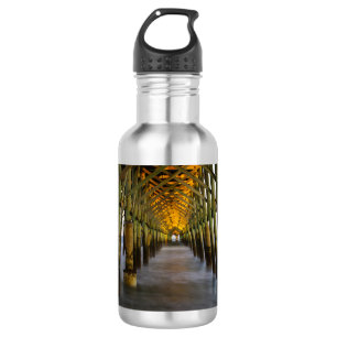 Durch die Wasserflasche den Lichtschacht gelassen