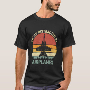 Durch Flugzeuge leicht ablenkbar Vintage F-18 Horn T-Shirt