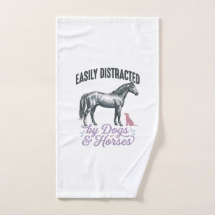 Durch Hunde und Pferde leicht abgelenktes Shirt-De Handtuch