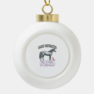 Durch Hunde und Pferde leicht abgelenktes Shirt-De Keramik Kugel-Ornament