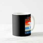 Durch Origami leicht abgelenkt Kaffeetasse (VorderseiteRechts)