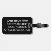 Durch Regen oder Schneeregen… Ich laufe Gepäckanhänger (Rückseite horizontal)