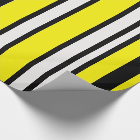 durch Streifenpapier Geschenkpapier (Ecke)