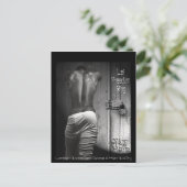 Durch verschlossene Türen kann ein Mann weinen Postkarte (Stehend Vorderseite)