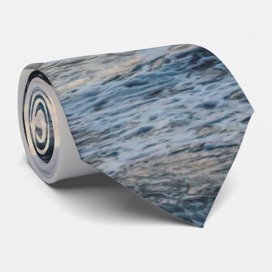 Durchbrechen bei Cocoa Neck Tie Krawatte (Gerollt)