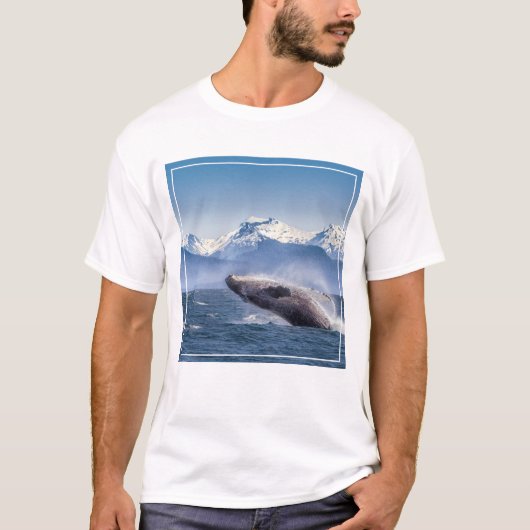Durchbrechen des Buckel-Wals in Alaska T-Shirt (Vorderseite)