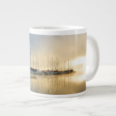 Durchbrechen II Jumbo-Tasse (Vorderseite Rechts)