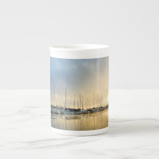 Durchbrechen II Porzellantasse (Vorderseite)