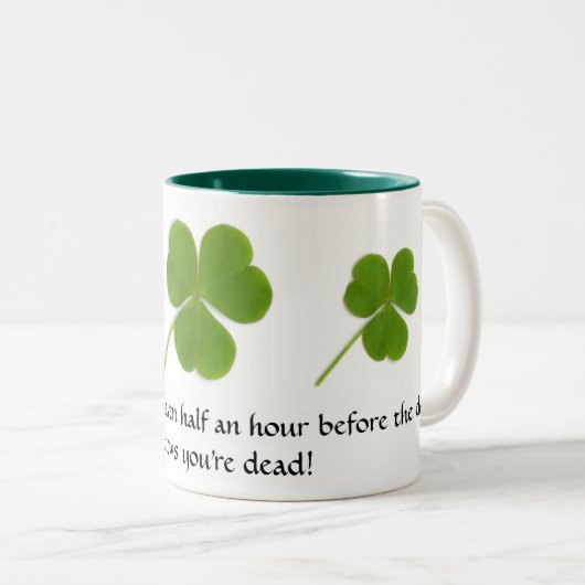 Dürfen Sie in der irischen Segen-Tasse des Himmels Zweifarbige Tasse (VorderseiteRechts)