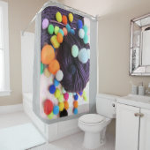 Duschvorhang für lila Garne und Pompoms (Beispiel)
