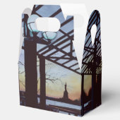 Dusk am Geburtsort von Freedom, Ellis Island Geschenkschachtel (Geöffnet)